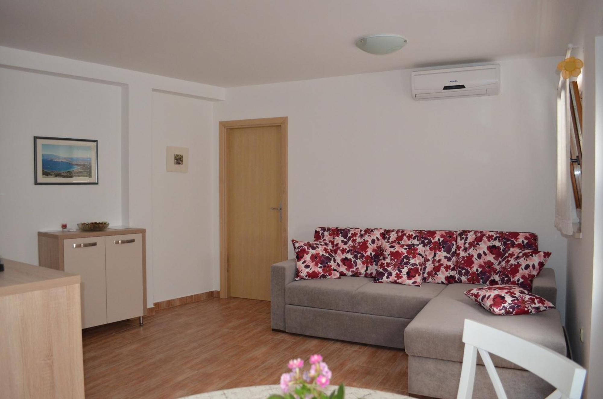 Apartments Lora Baska  Ruang foto