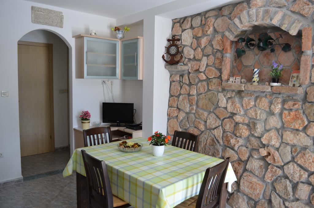 Apartments Lora Baska  Ruang foto